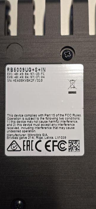 Router Mikrotik RB5009 UG+S+IN