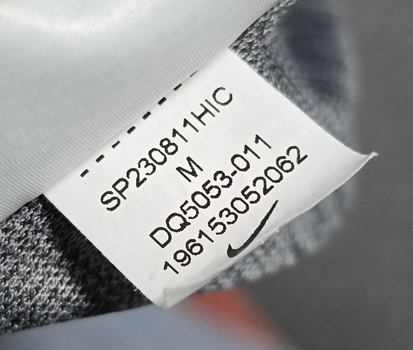 Nike тениска S реален размер с дишащи гръб