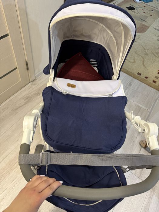 Коляска многофункциональная