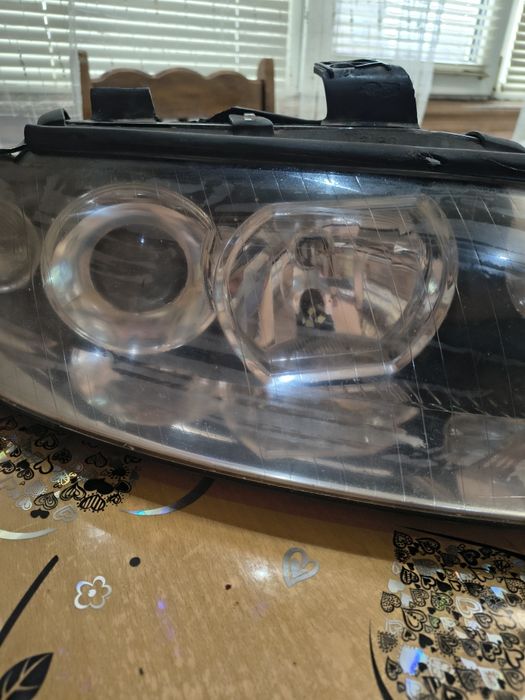 Оригинални фарове Ауди а4 б6