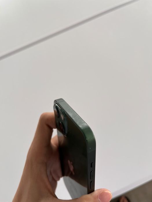 Продам Айфон 13 память 128гб
