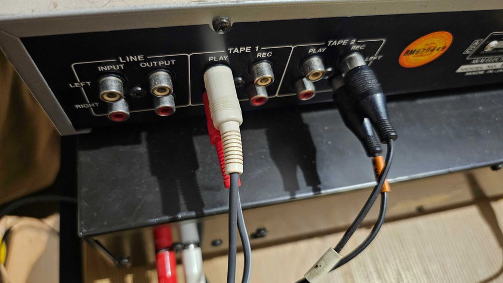 Egalizator Akai EA-A7 silver, cap de serie, partial defect. Video!