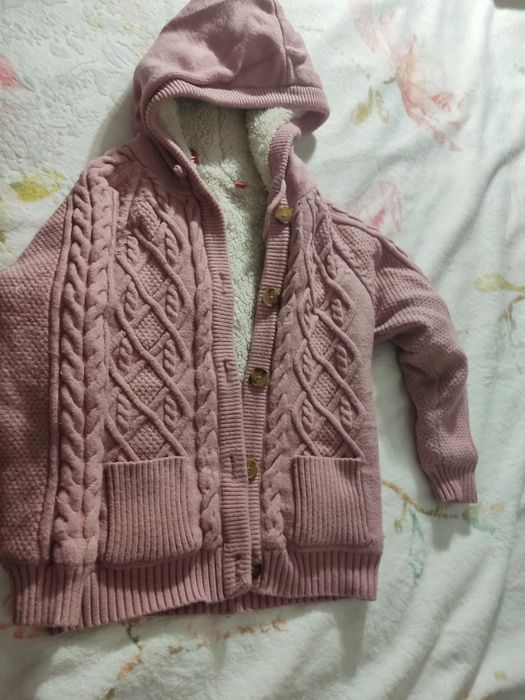 теплая кофта+ брюки+ пакет одежды на девочку