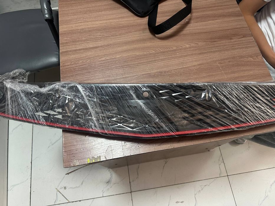 Geely Coolray решетка радиатора кулрей