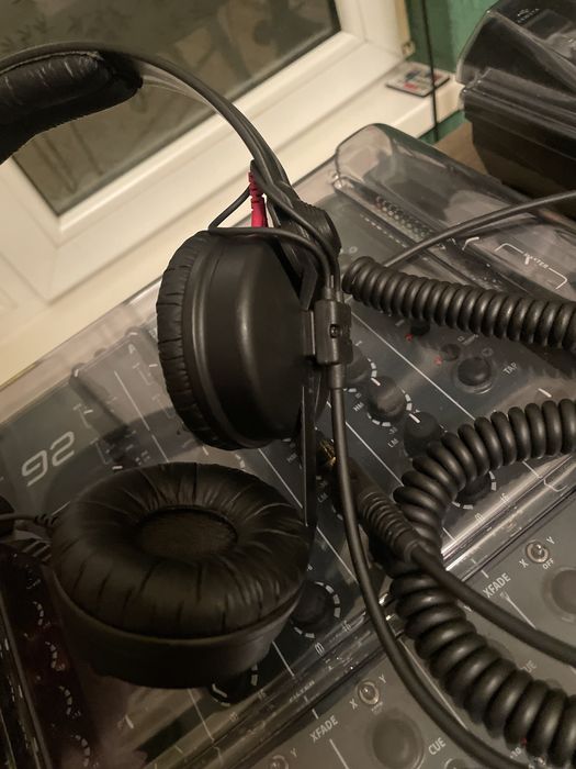 Sennheiser HD25 coiled