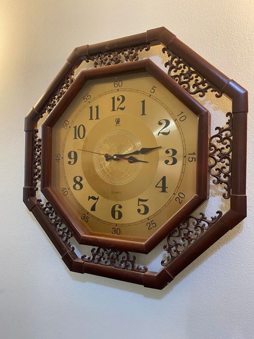 Стенен часовник ретро