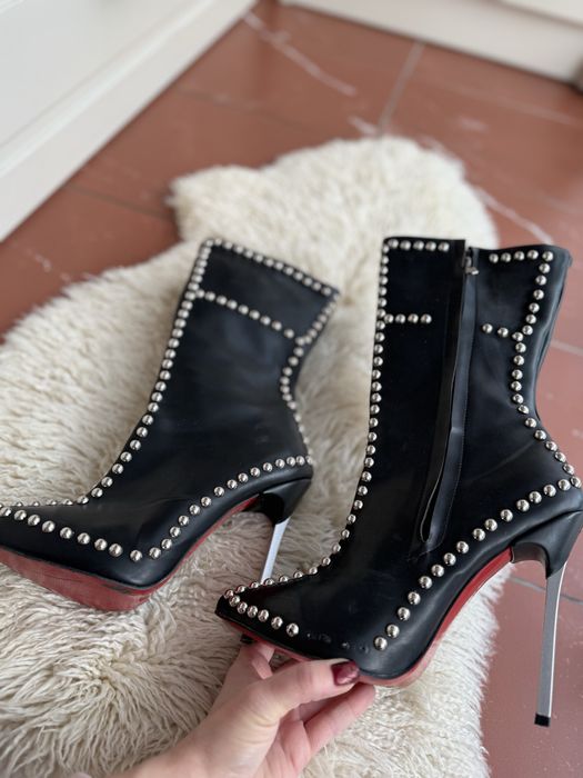 Дамски боти с ток