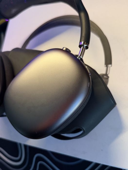 Airpods Max в отличном состоянии