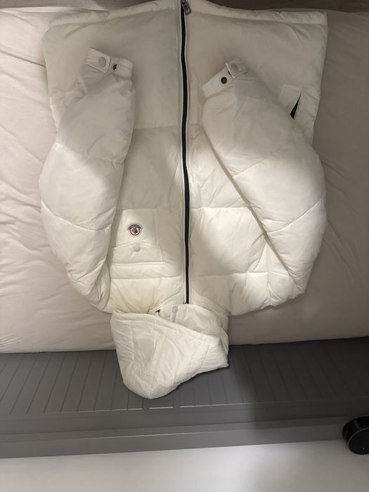 geaca moncler nou nouta marimea L