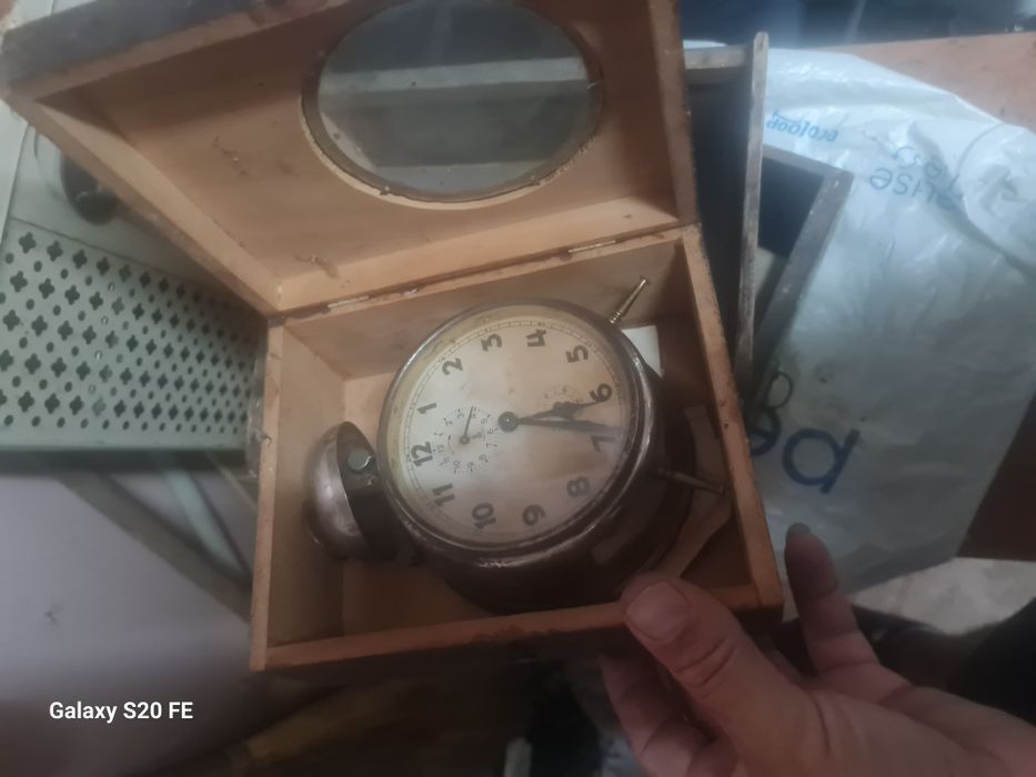 Часовник стар ме