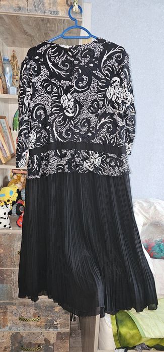 Продам женское платье