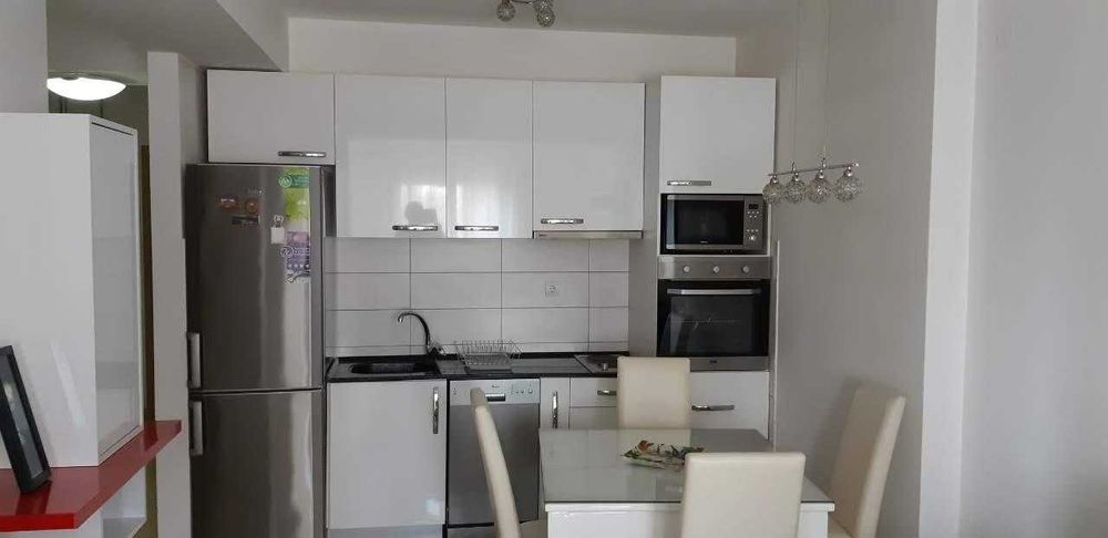 Дава се под наем Двустаен апартамент в Бургас, Възраждане - 48 кв.м за 204 € - Снимка #1