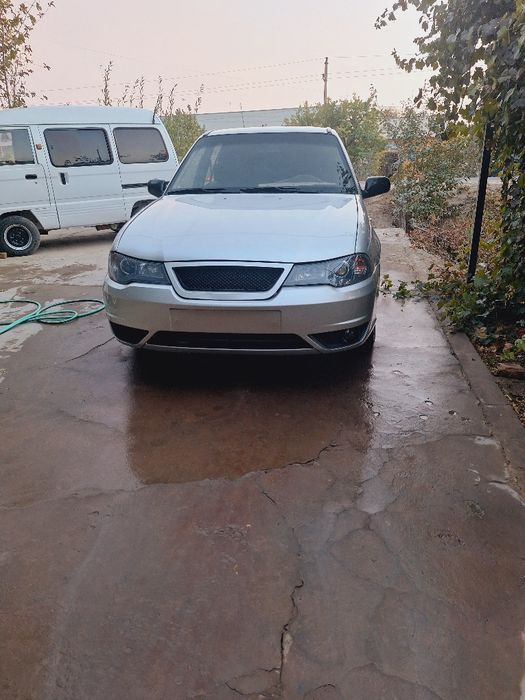 Nexia  2 sotiladi Yangiariq Avaz Utarda