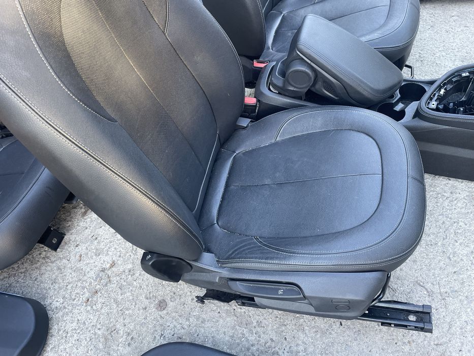 Кожен салон БМВ 2 серия, Ф45 Актив Турър (salon Bmw F45 Active tourer)