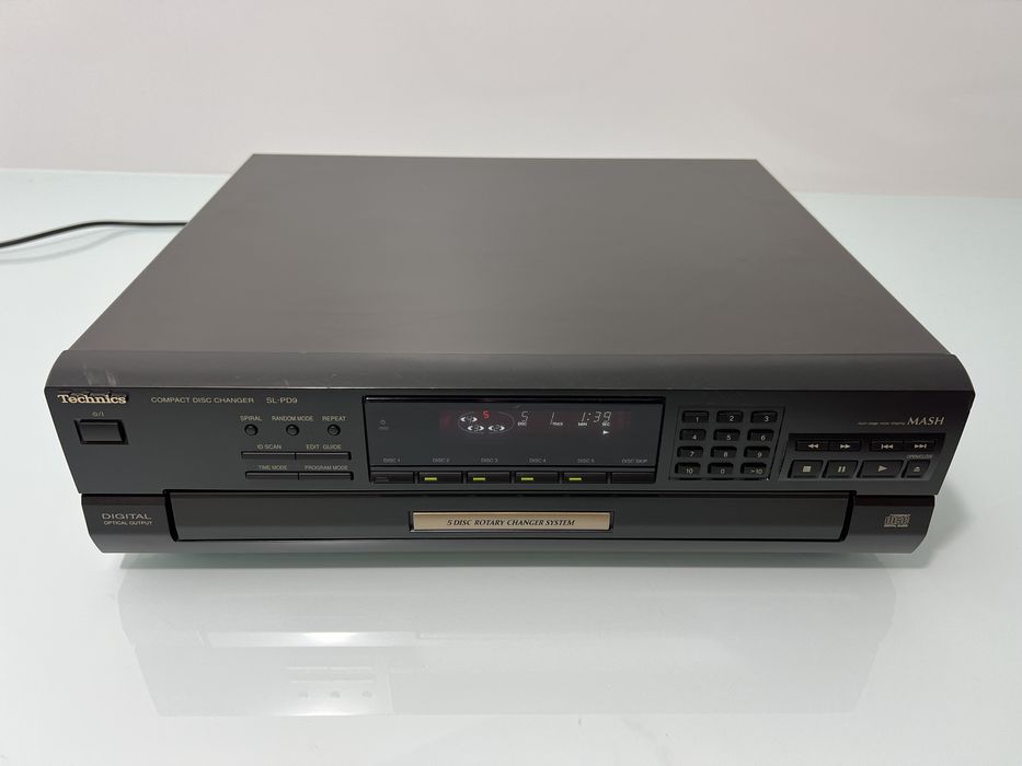 CD Player Technics SL PD-9 cu 5 CD-uri