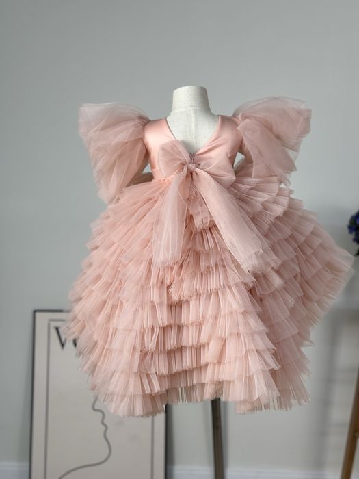 Платья детские новые