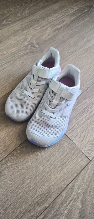 Converse 25 , New Balance 27.5, Mini Melissa 25/26