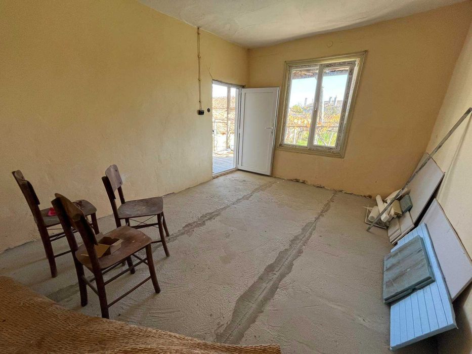 Продава се Къща в Шумен, Център - 120 кв.м за 349 €/кв.м - Снимка #15