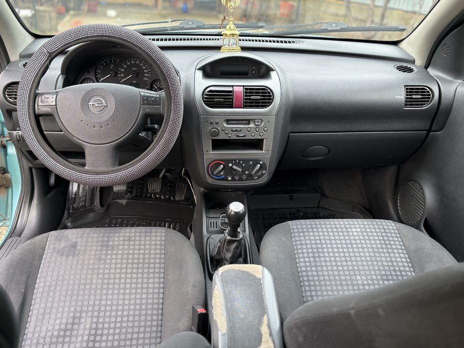 Vând opel corsa C