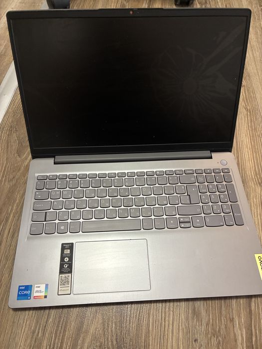 Lenovo IdeaPad 3 15ITL6 - intel i5 1155G5 - за части или ремонт