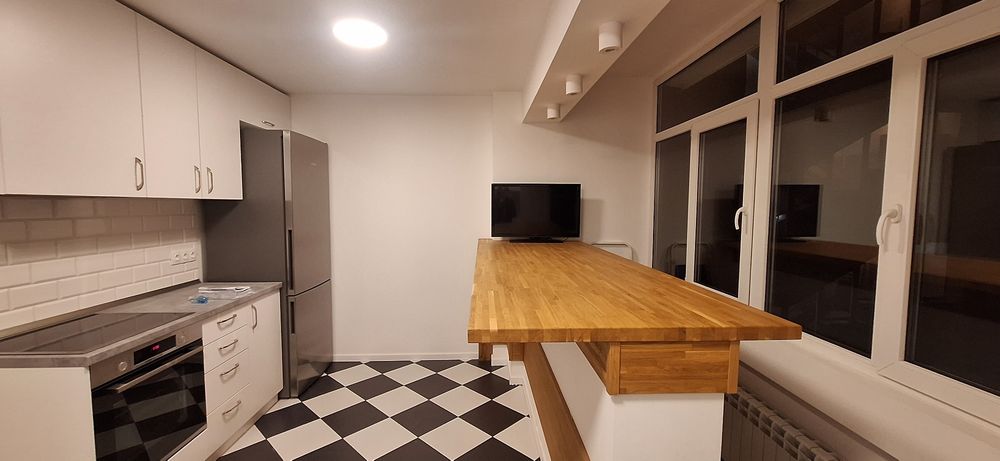 Дава се под наем Тристаен апартамент в София, Хиподрума - 105 кв.м за 714 € - Снимка #2