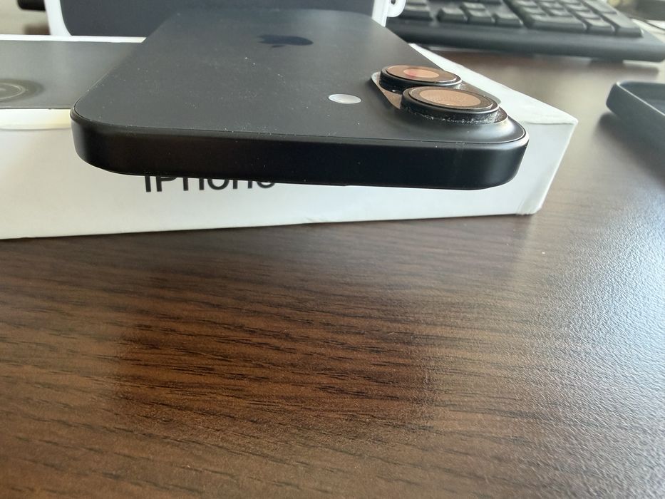 iPhone 16 Plus 128 Black 100% Батерия с оригинален Apple Magsafe Silicone Case