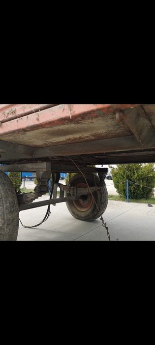 De vânzare remorca tractor cu 2 axe