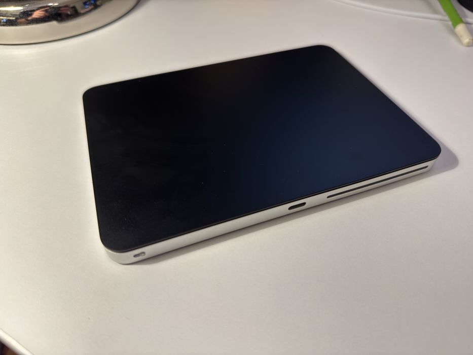 Apple Magic Trackpad  (USB-C), Negru