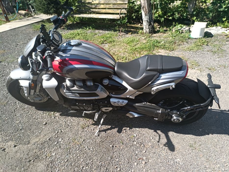 Motocicletă Triumph rocket 3R, dotări top