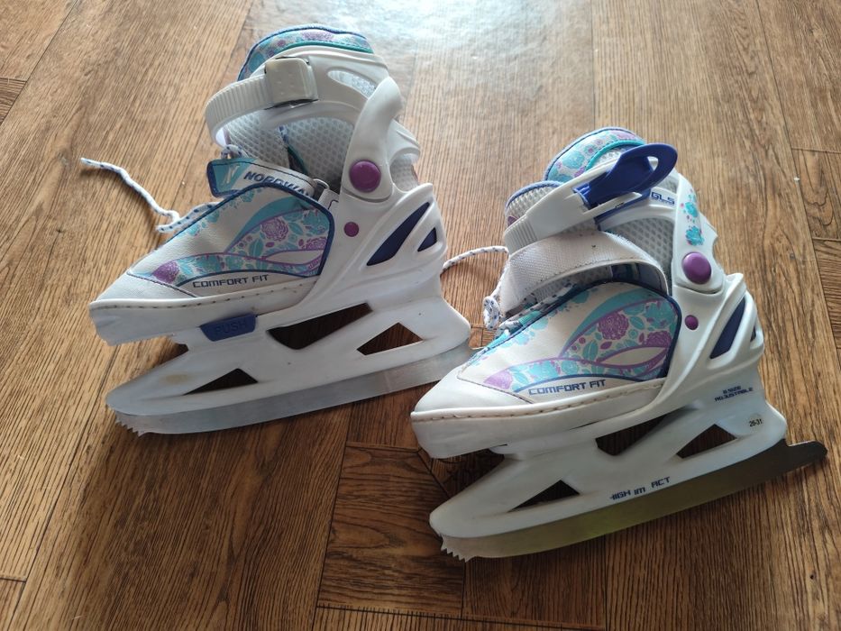 Продам детские коньки