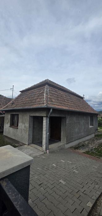 Casa individuala de vânzare zona Sancrai