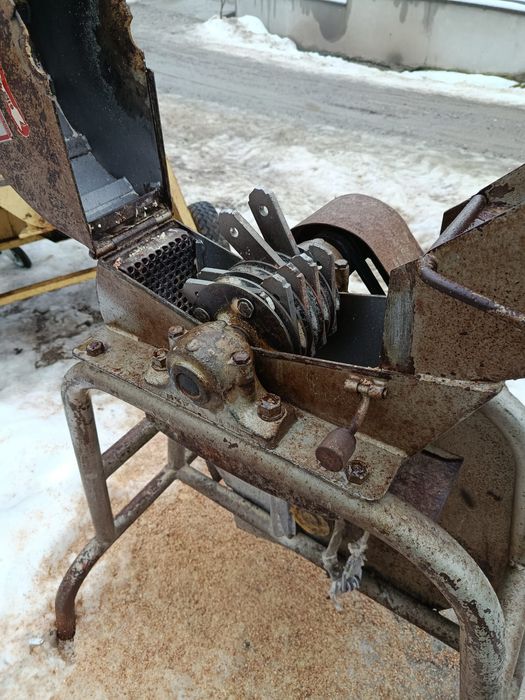 Moară.                   .