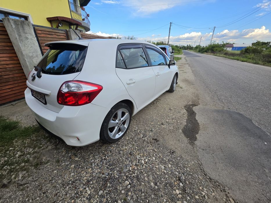 TOYOTA Auris 2011 — imagine 3