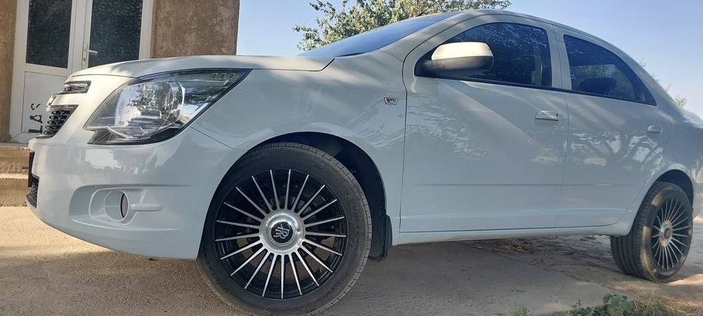 R17 Rols rois diska baloni bilan kobaltning radnoy sakaga almashaman