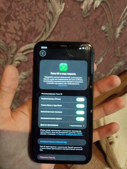 Продам айфон 11 64