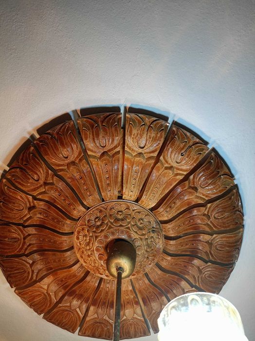 Дърворезба за  таван
