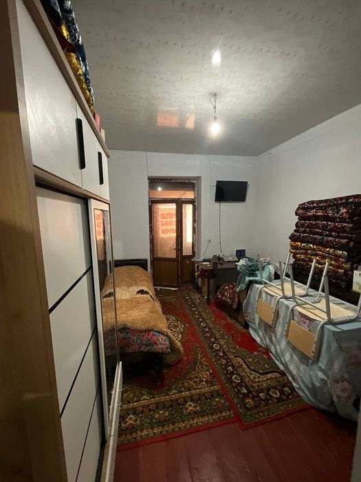 Uy va fast food sotiladi