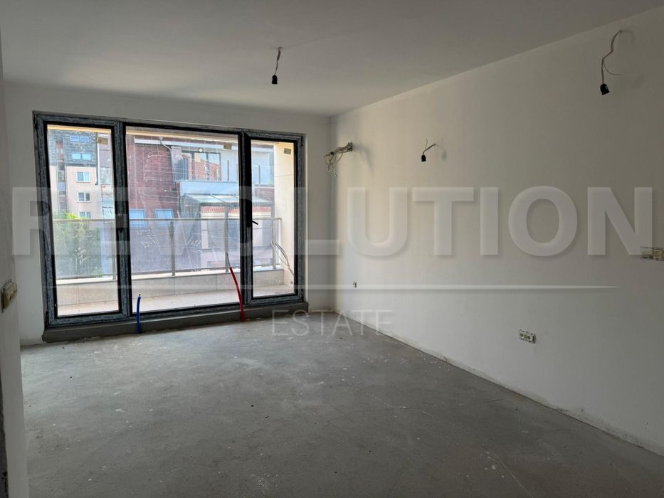 Тристаен апартамент в сграда с АКТ 16 в ж.к. Лозенец