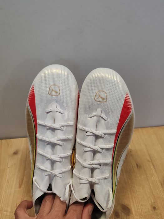 Ghete fotbal profesionale Puma Ultra 5 Ultimate FG