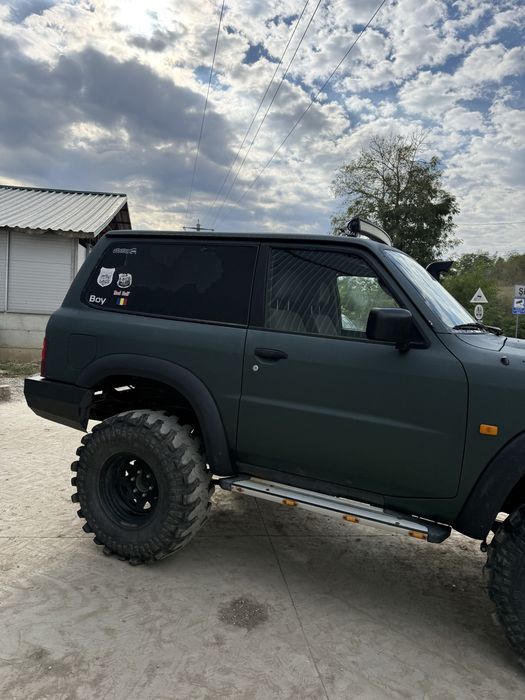 Vând nissan patrol y61 1999 cu motor de bmw
