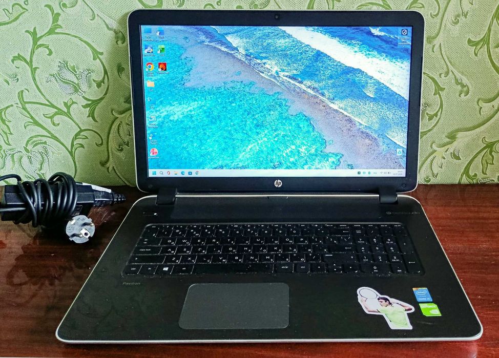 Core i5/17" экран/SSD/мощный ноутбук, сел и работаешь