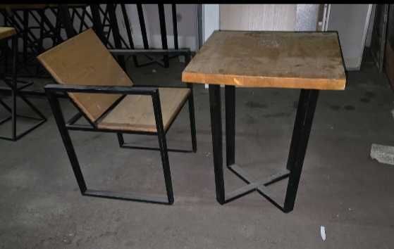 Продам Стол со стульями летник.