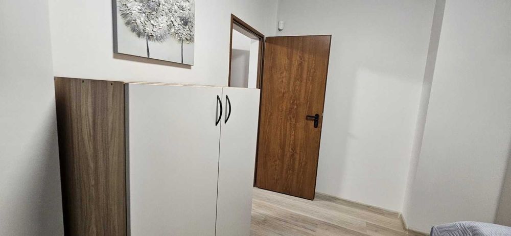 Дава се под наем Тристаен апартамент в Бургас, Център - 90 кв.м за 1100 € - Снимка #2