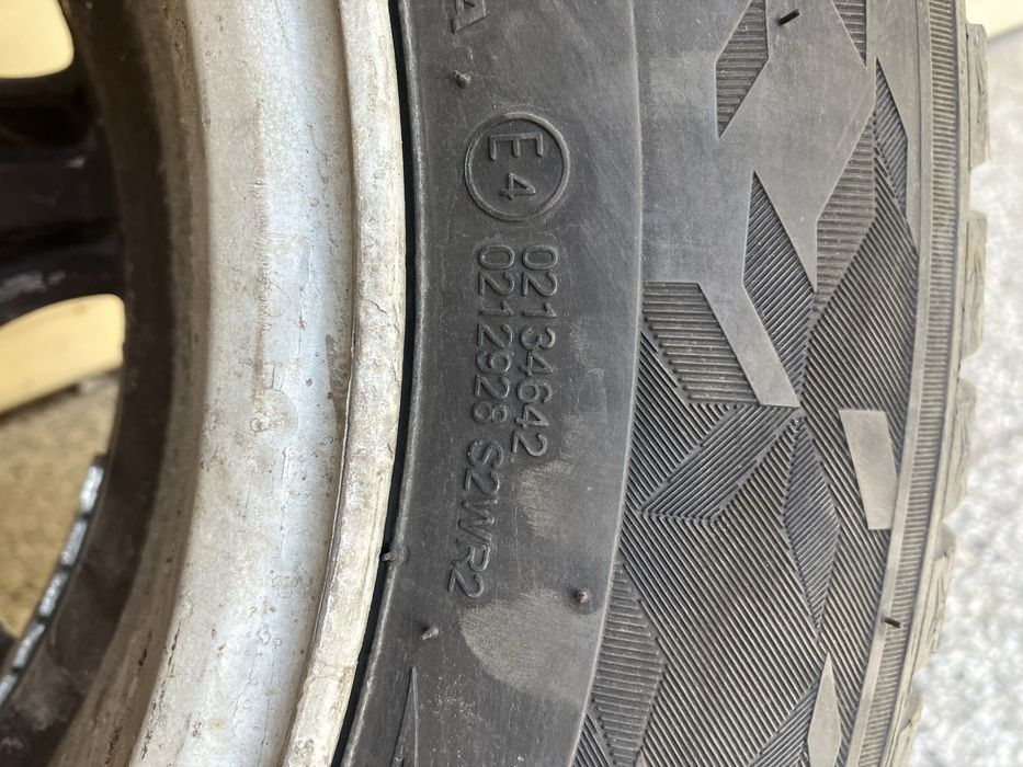 Комплект зимни гуми+джанти за мерцедес