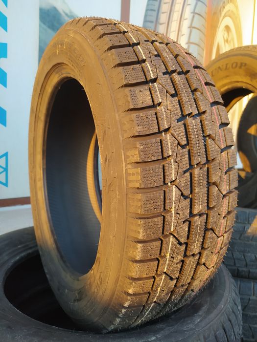 Toyo 215/55R17 Garit GIZ