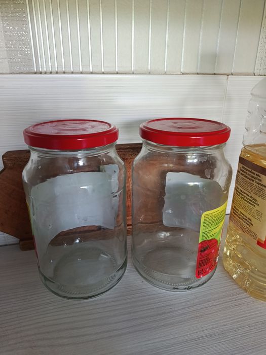 Банки 3 л, 2л  район Уюта