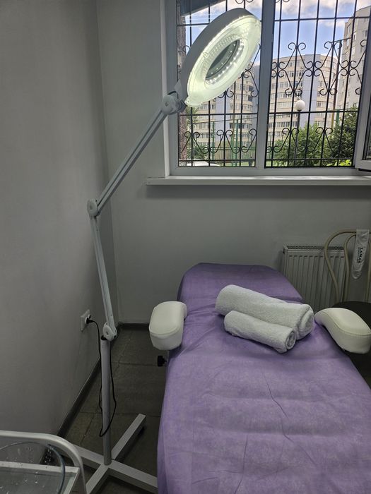 Косметологическая лампа- лупа