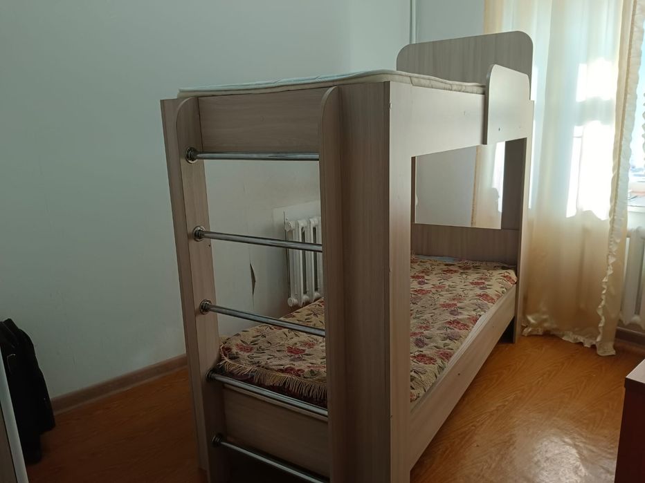 Продаётся двухяросная кровать Б/у