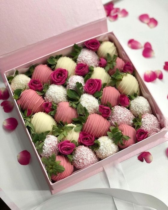 клубника в шоколаде Алматы