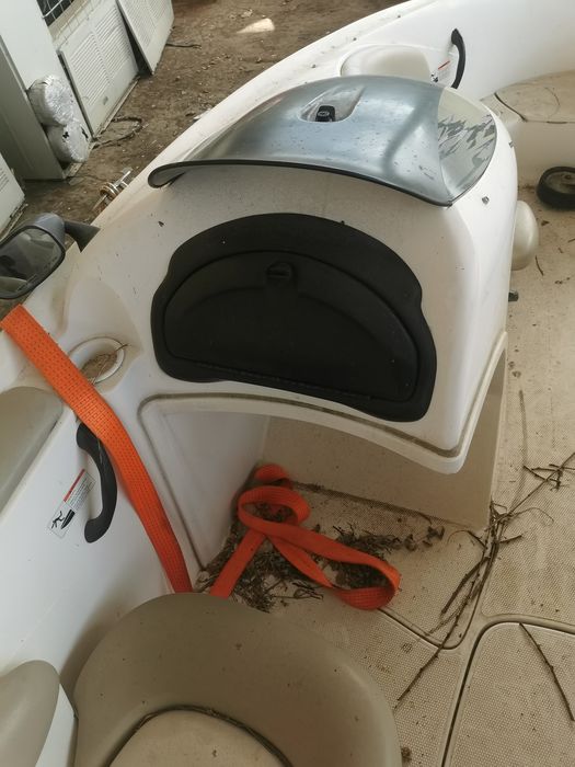 Лодка Yamaha 270 с колесар